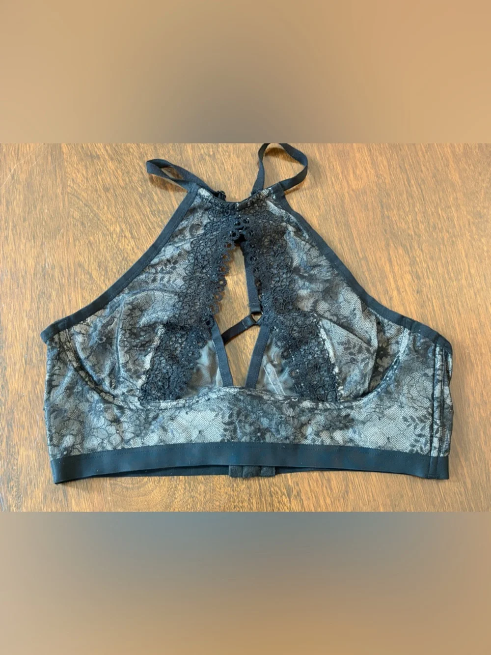 Victoria’s Secret Very Sexy Lace Bralette Intimates Crop Top Bra Black & Nude - Picture 10 of 12